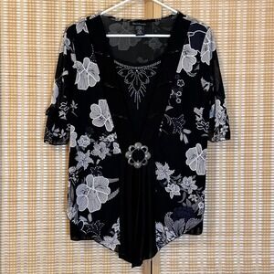 Appointments Womens 1X Top Pull Over Black White Floral Office Preppy Brooch